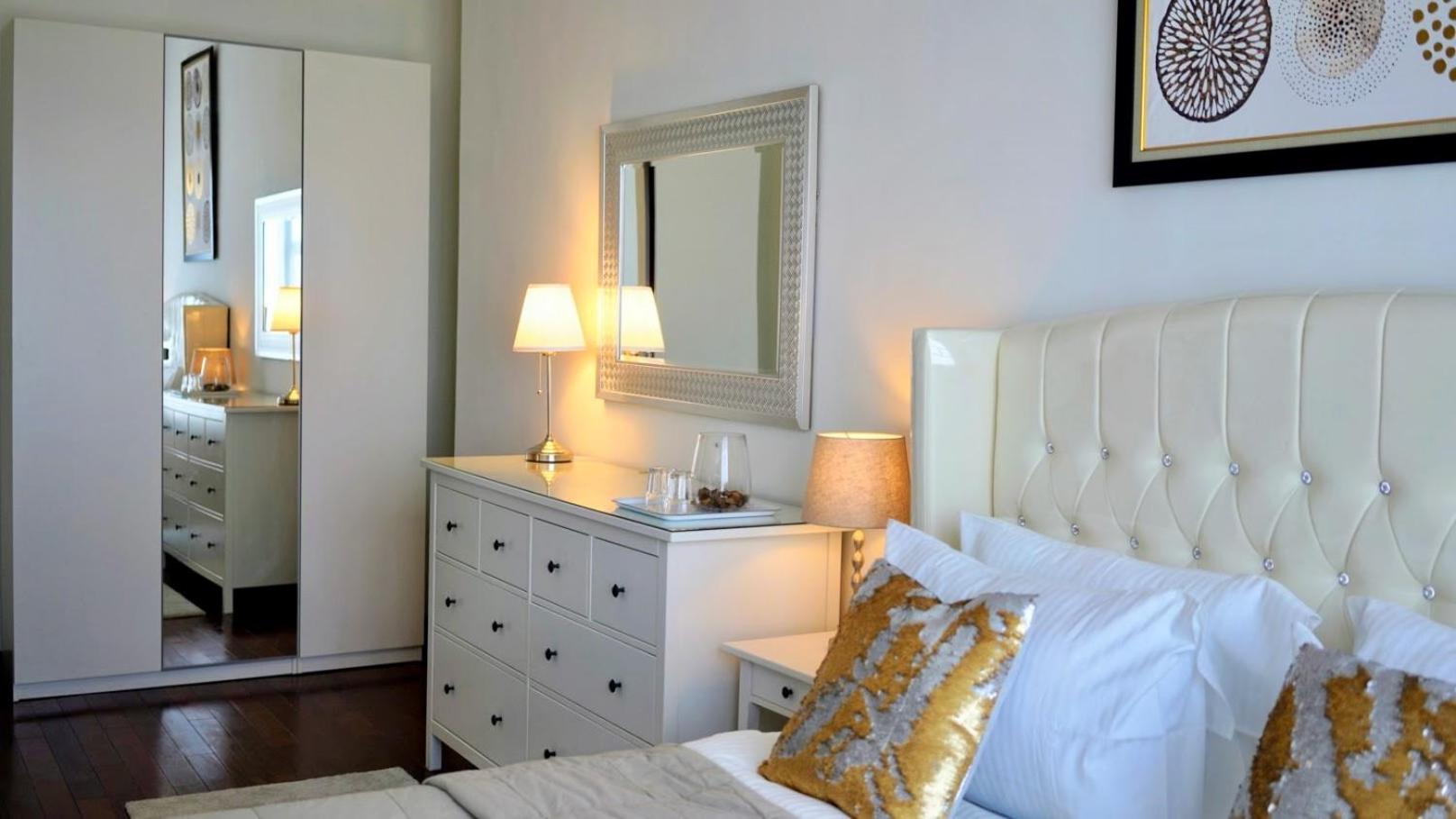 2Br Lucky Tower Residence Jakarta Old Town Top Floor Condo Extérieur photo