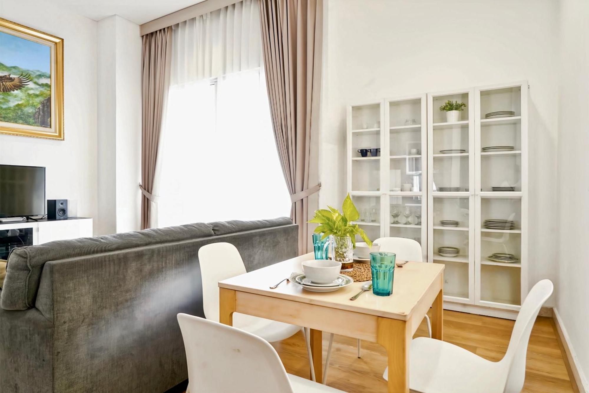 2Br Lucky Tower Residence Jakarta Old Town Top Floor Condo Extérieur photo
