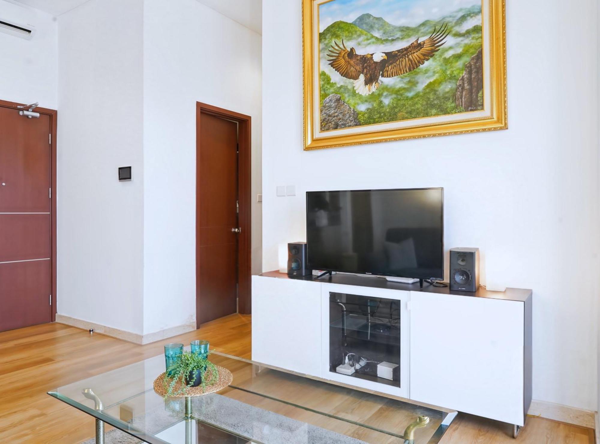 2Br Lucky Tower Residence Jakarta Old Town Top Floor Condo Extérieur photo