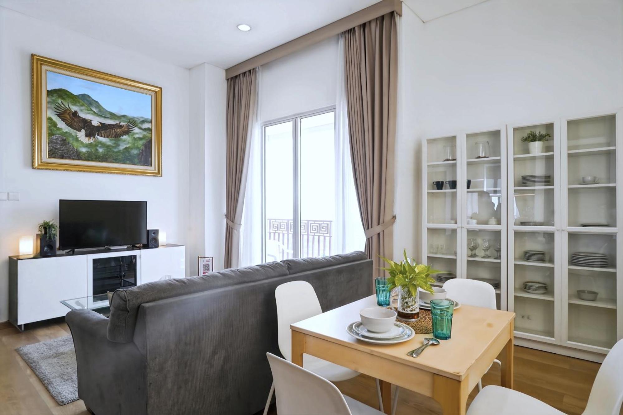 2Br Lucky Tower Residence Jakarta Old Town Top Floor Condo Extérieur photo