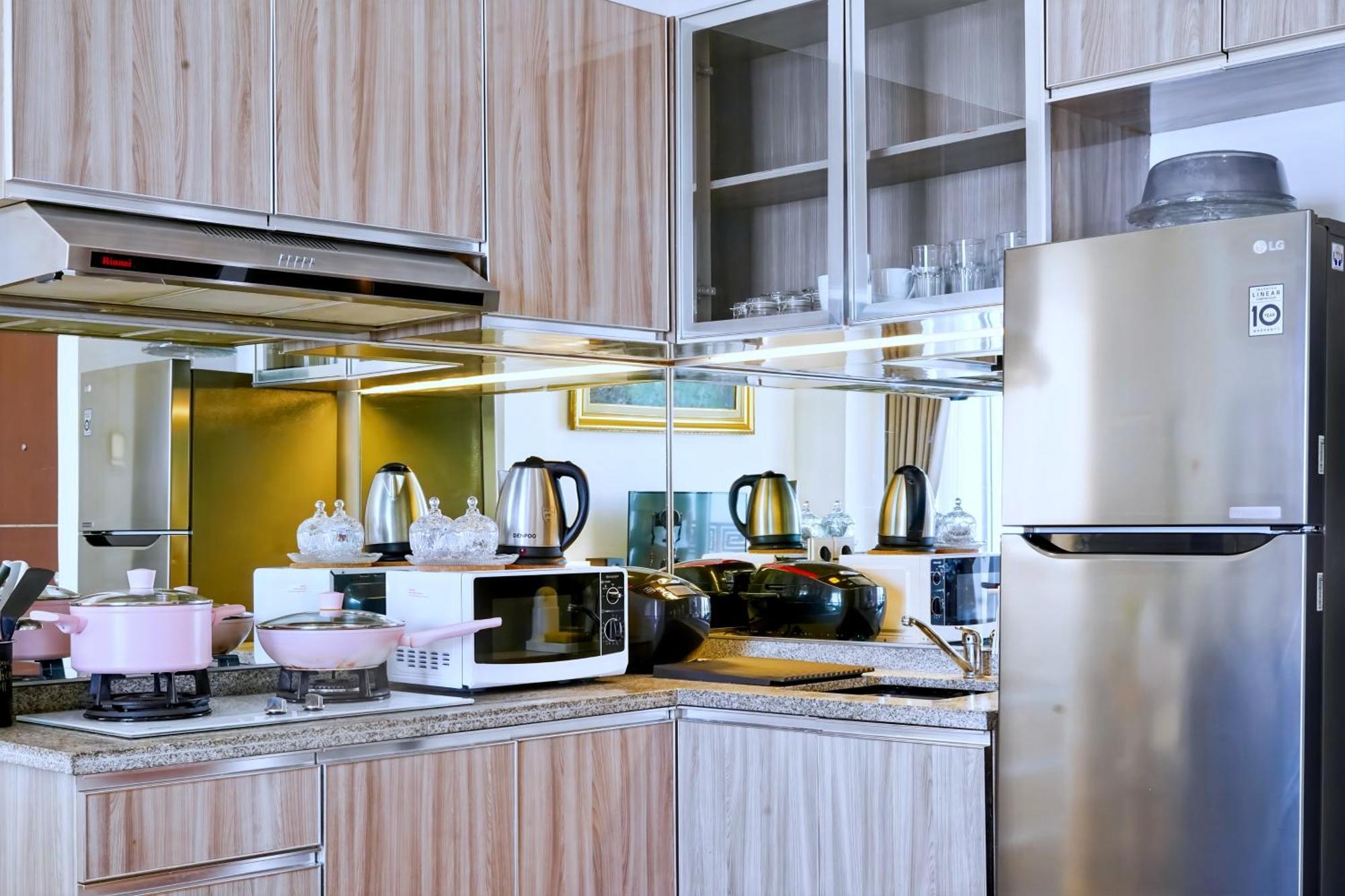 2Br Lucky Tower Residence Jakarta Old Town Top Floor Condo Extérieur photo